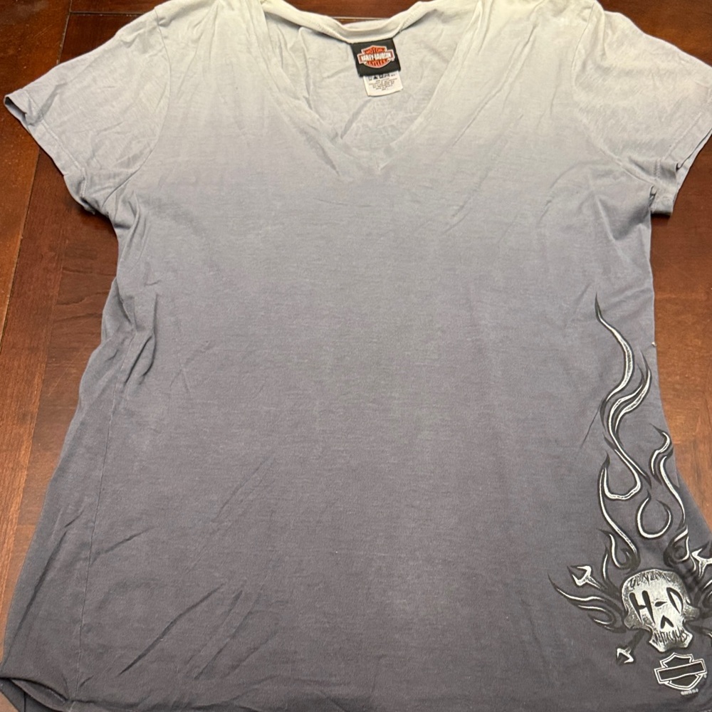 Harley-Davidson Gray V-Neck Tee with Skull Design